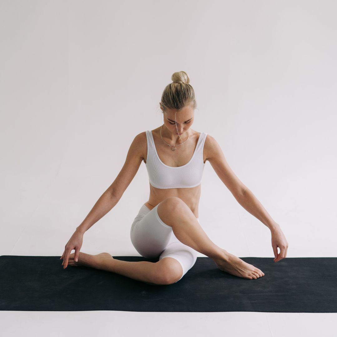 posture de yoga assis